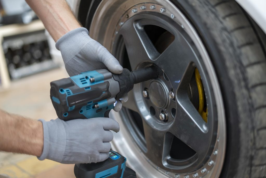 Renkaiden vaihto ammattilaisen tekemänä​ Mati Auto Oy Harjavalta Satakunta